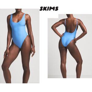 NWT SKIMS Signature Swim Tide Scoop Neck one piece swimsuit Sz M